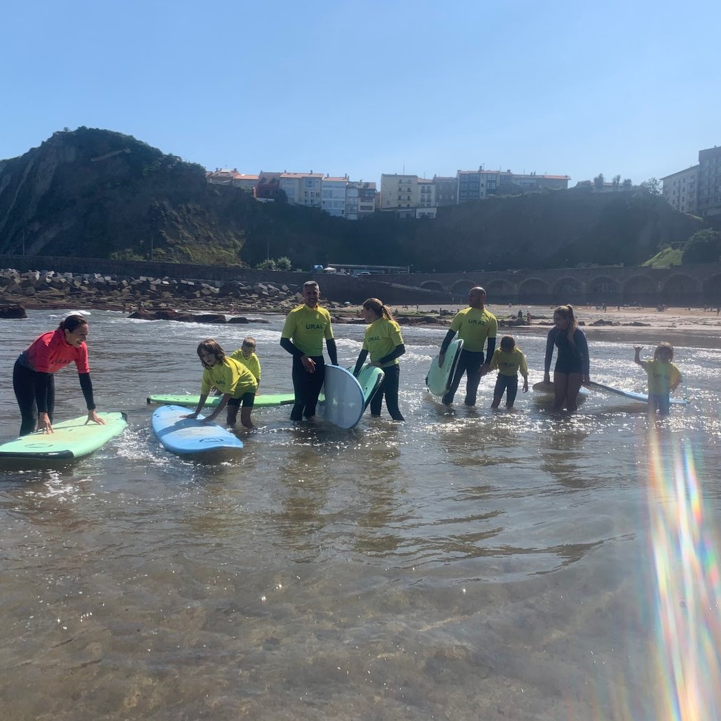 Escuela de Surf -Stand up paddel-Kayak URAL Experience Zumaia 3