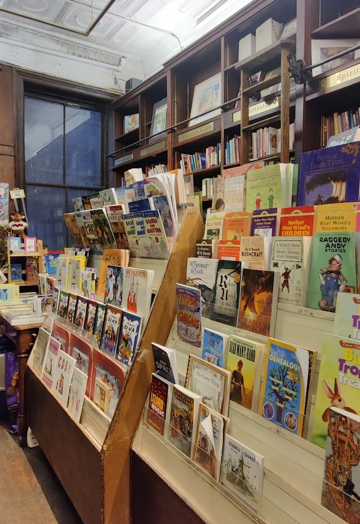 Logos Bookstore 4