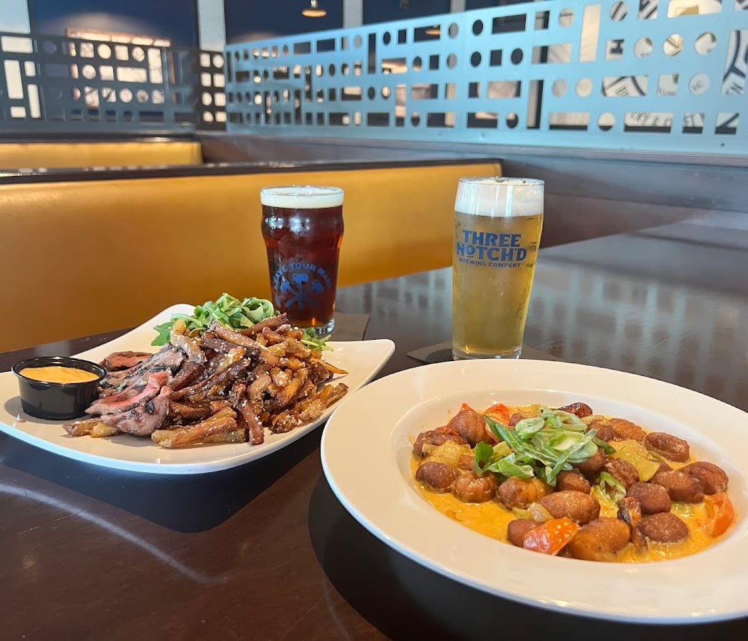 Three Notch'd Brewery & Craft Kitchen 1