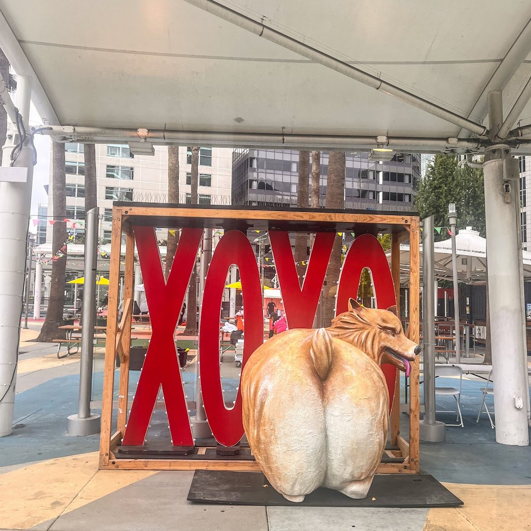 Food Trucks & Kiosks 2