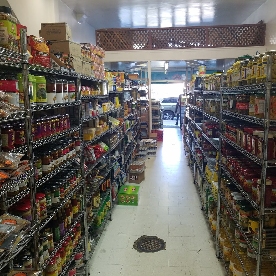 Halal Food & Meat Market 3