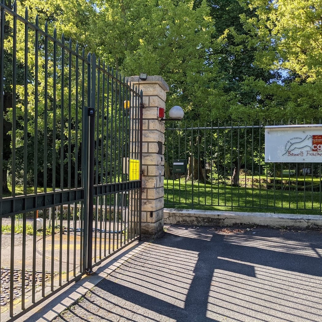 Center Benoît Frachon Training Center Cgt 1