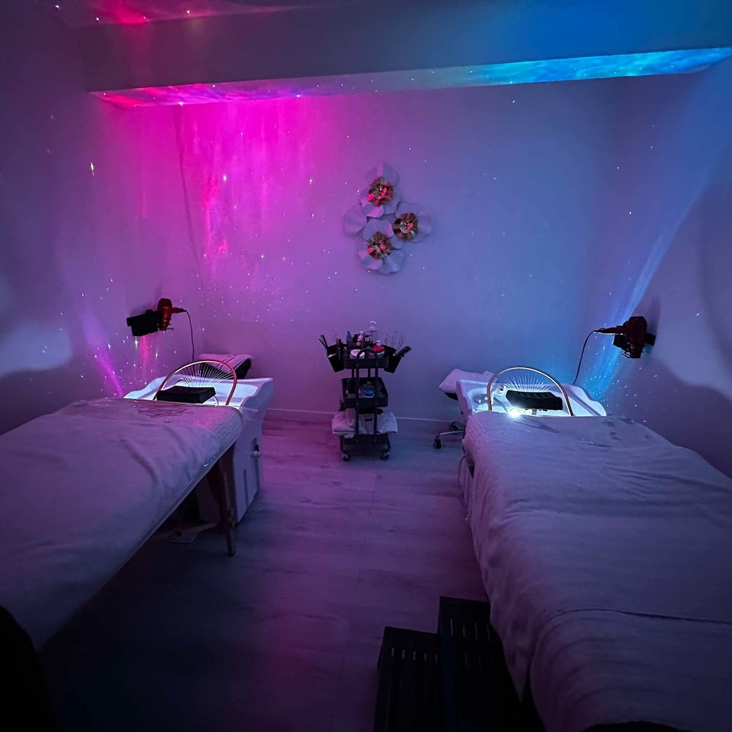 Unique Beauty Studio : Head Spa - Kobido - Massages - Luxopuncture - Soins Visage - Hydra-Facial 3