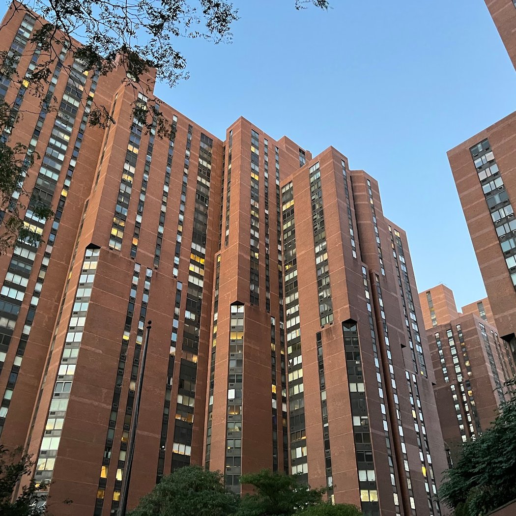 Ruppert Yorkville Towers Condominium 2