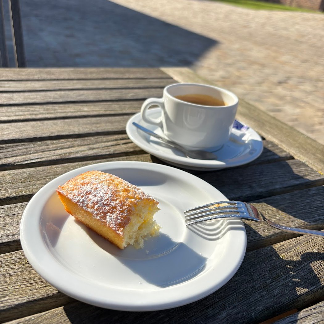 Café Bleu 2