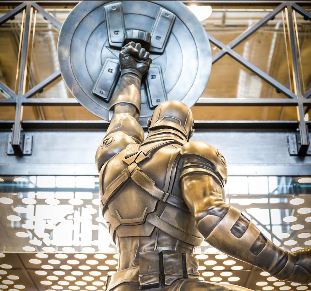 Captain America Statue 1