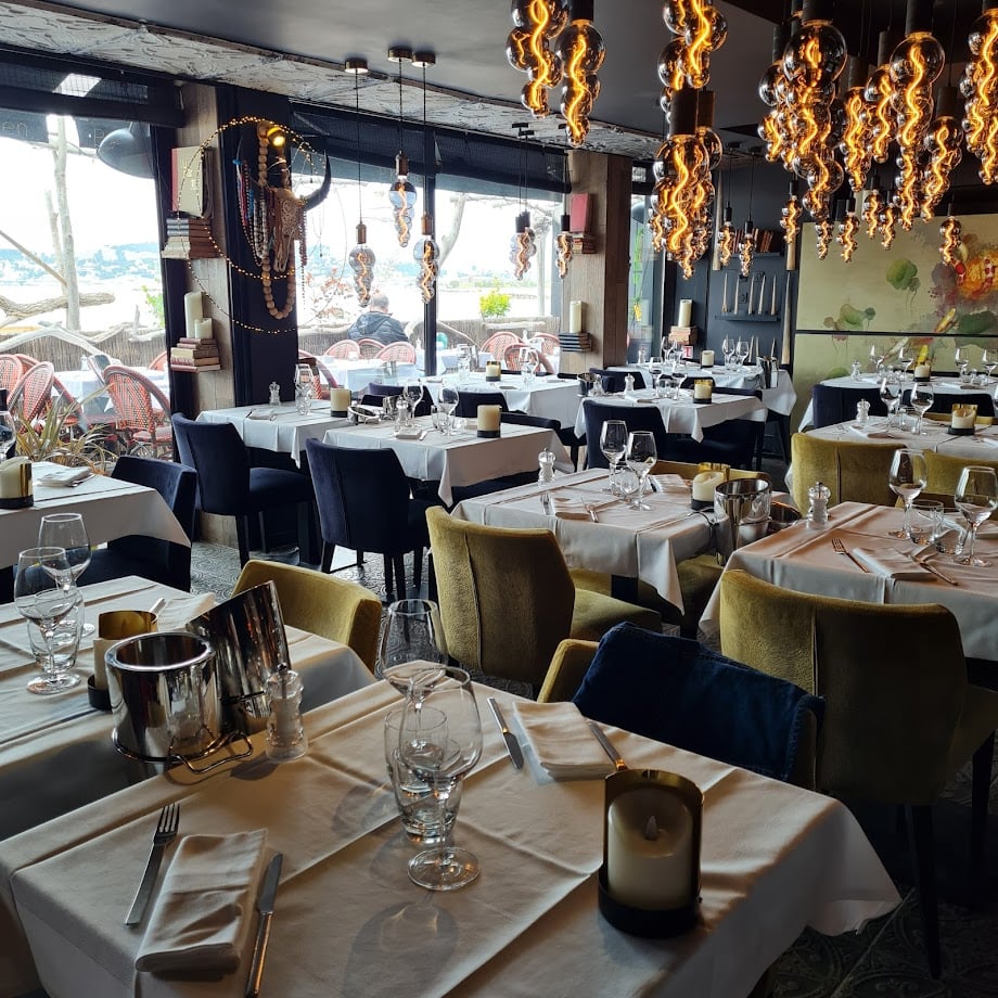 P.Kitchen restaurant bord de mer terrasse pointe rouge 2