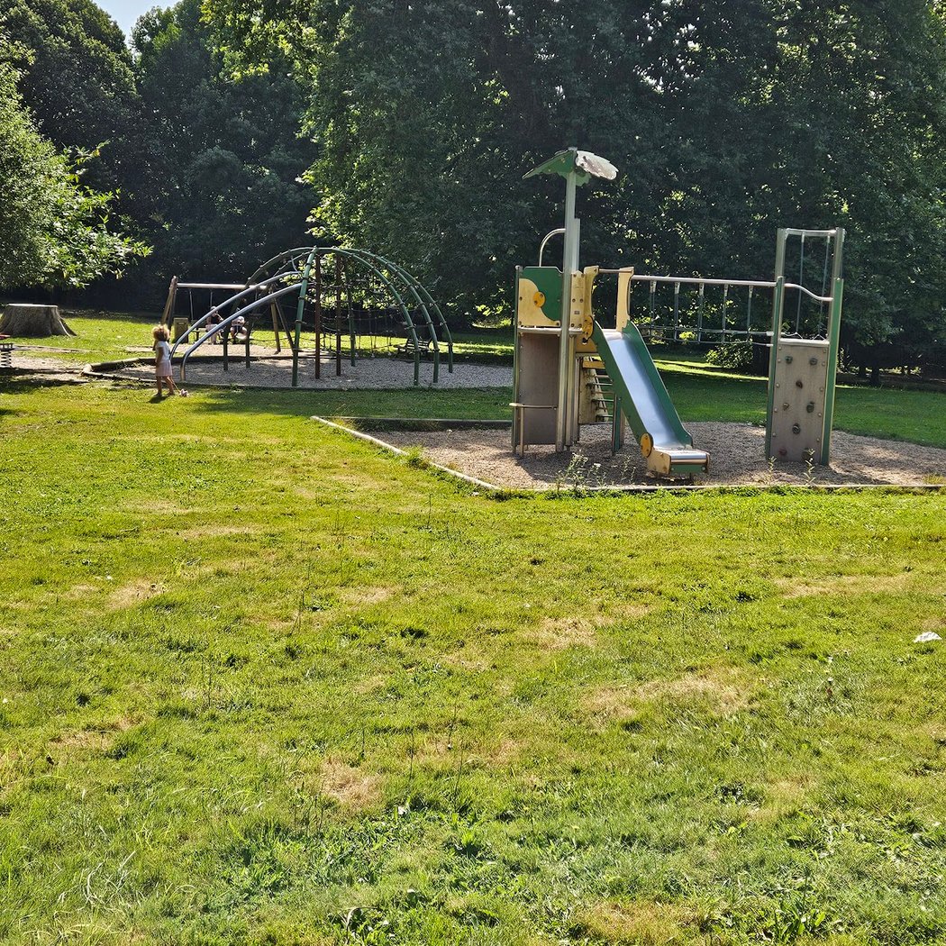 Aire de jeux du Parc du Bois Raguenet 2