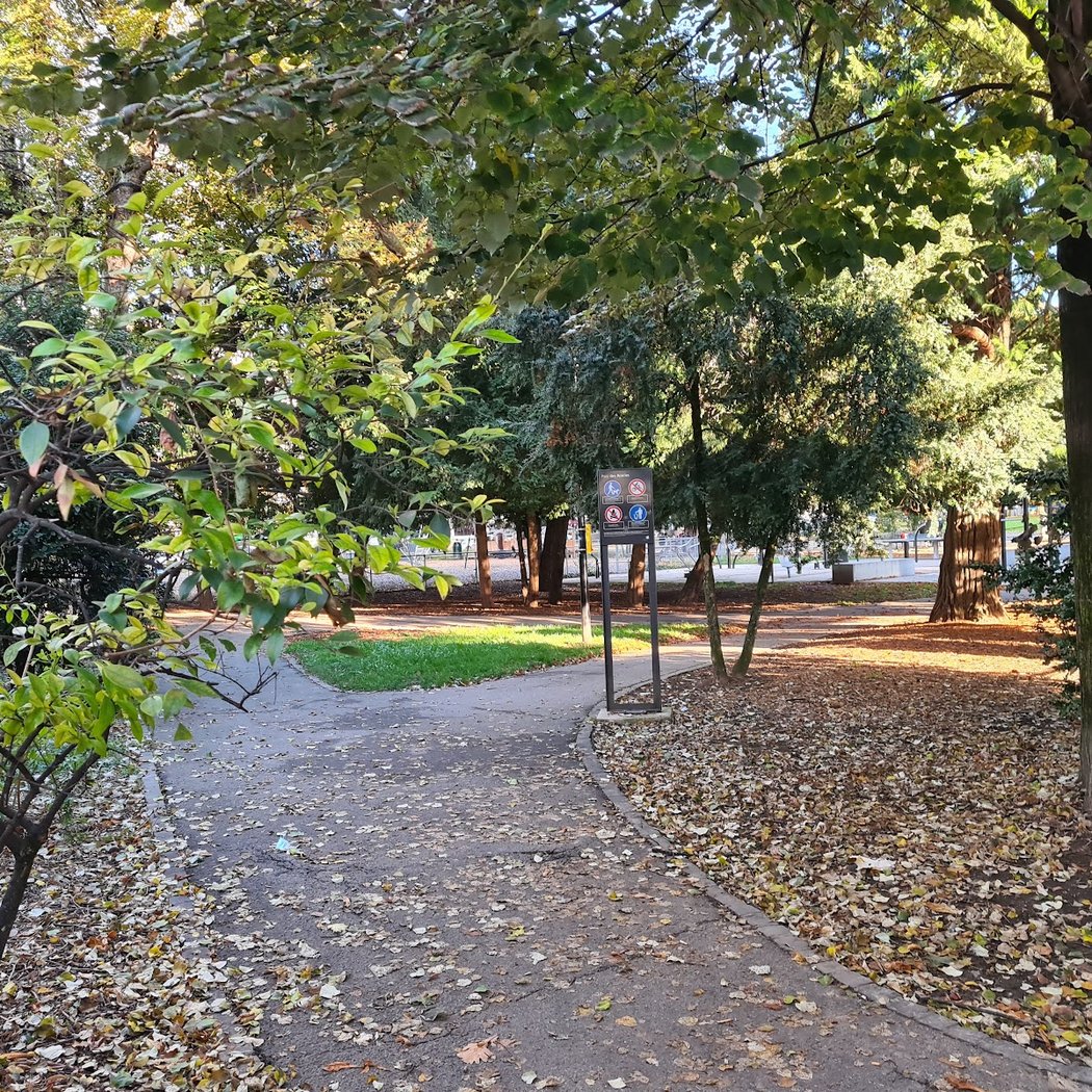 Parc Eglantyne-Jebb 2