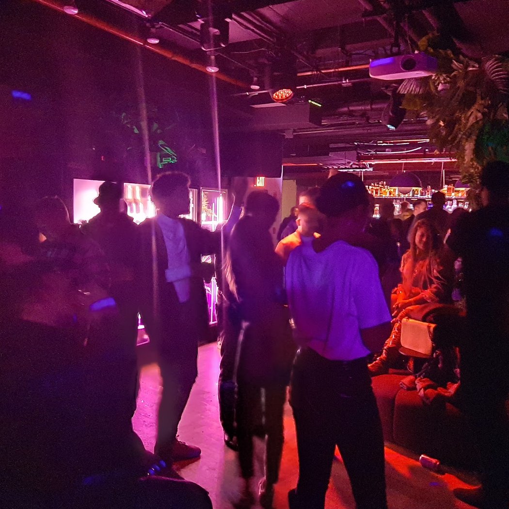 SNS Bar 3
