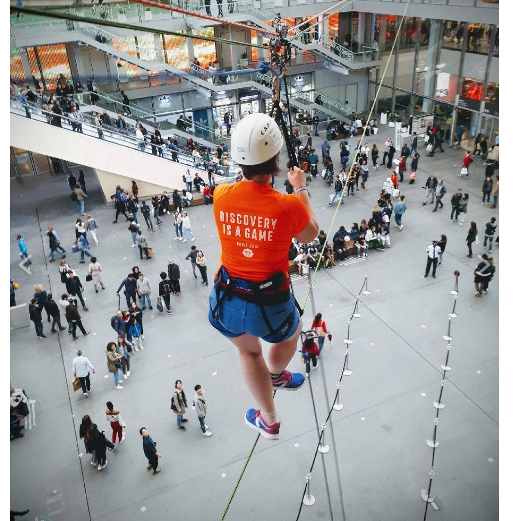 Caps - rappel, tyrolienne sur immeuble - team building aventure et tournages Paris 1