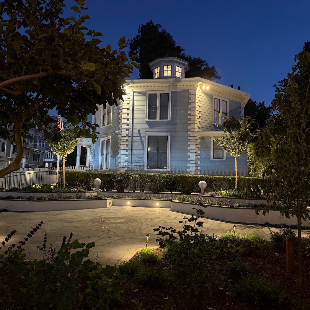 Visit the McElroy Octagon House