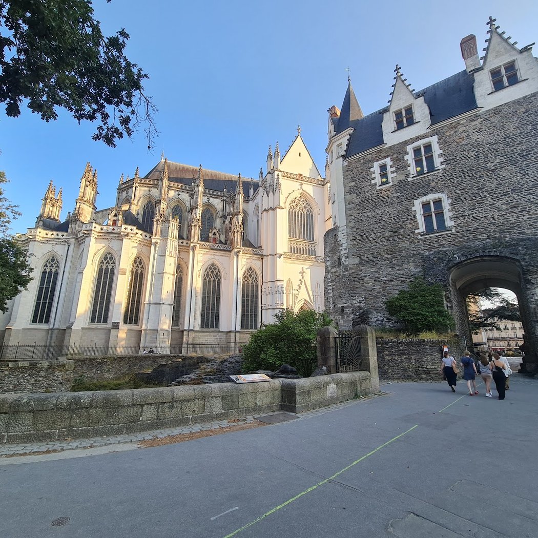 Porte Saint-Pierre 2