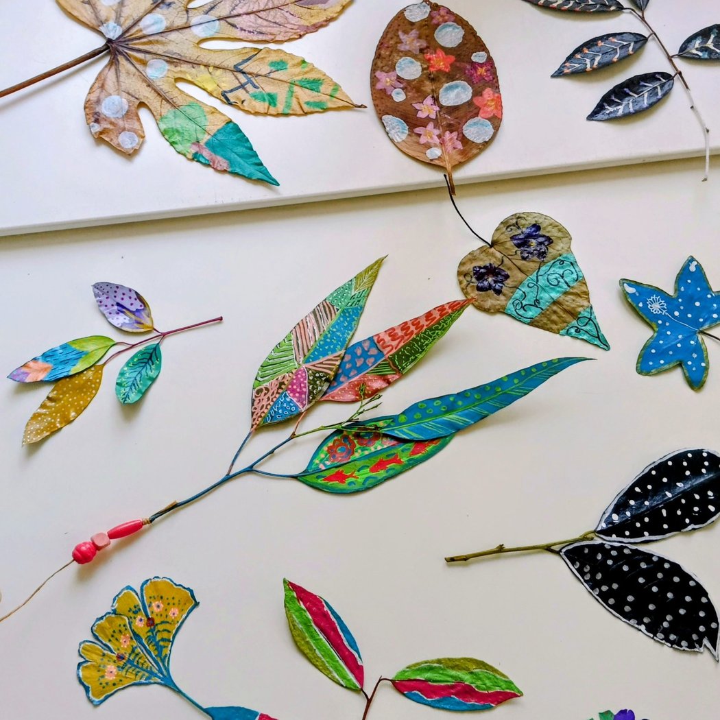 Atelier créatif - Peinture sur feuille d'arbre 1
