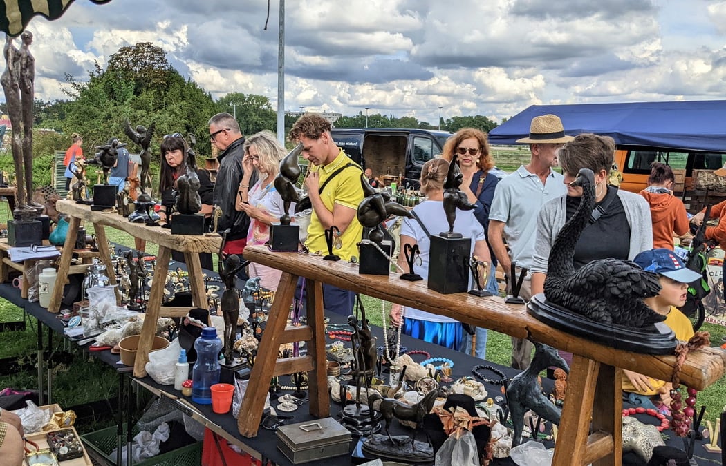 ANTIK & DESIGN FLOHMARKT