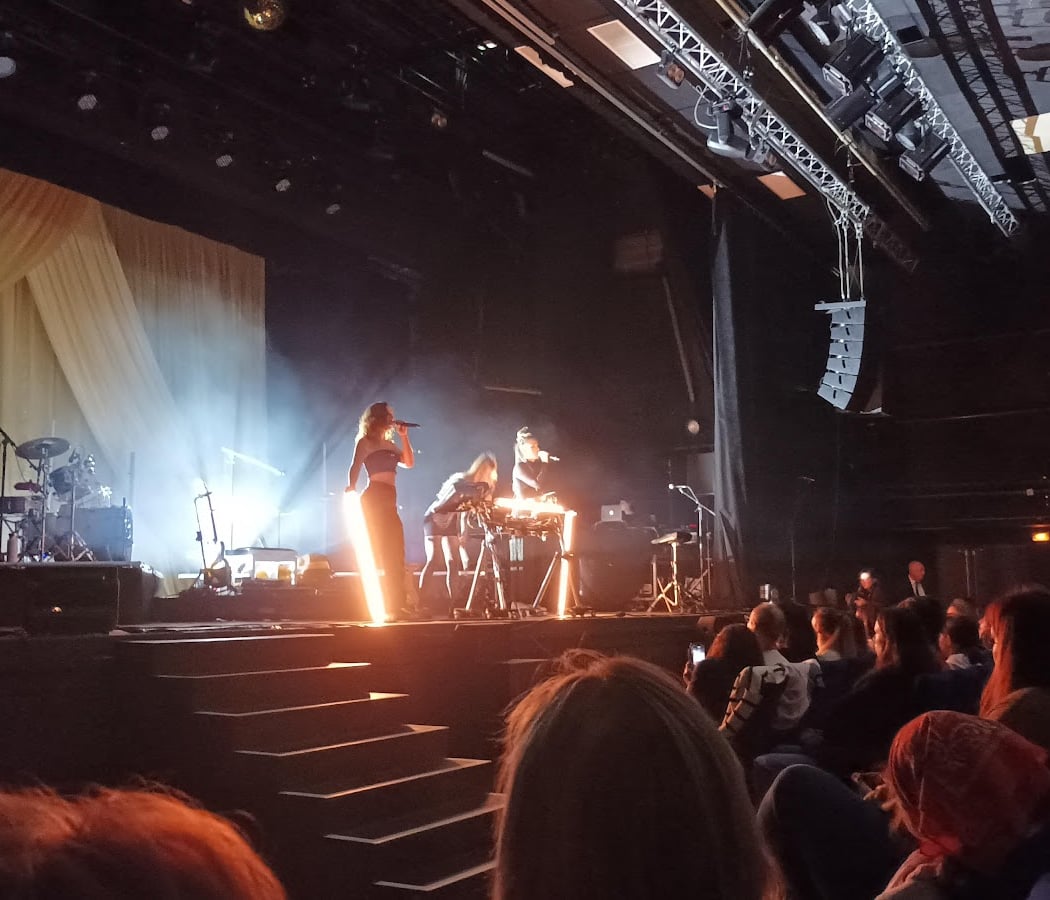 MUSIC-HALL COLETTE 1