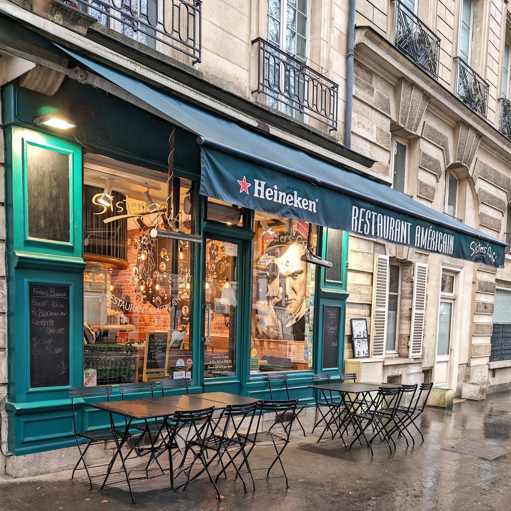 Sisters' Café 3