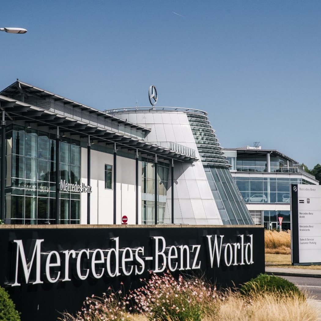 Mercedes-Benz World 2
