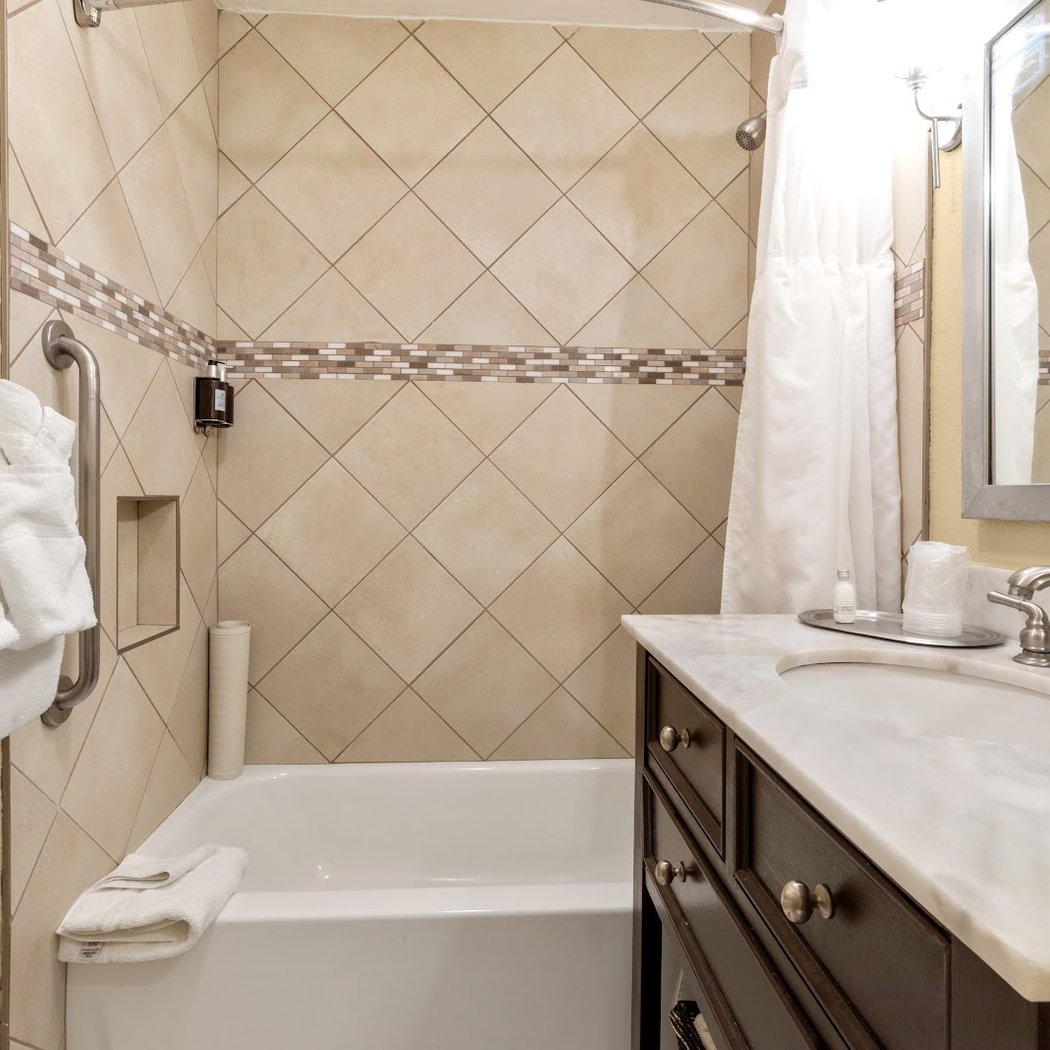 Marin Suites Hotel 3