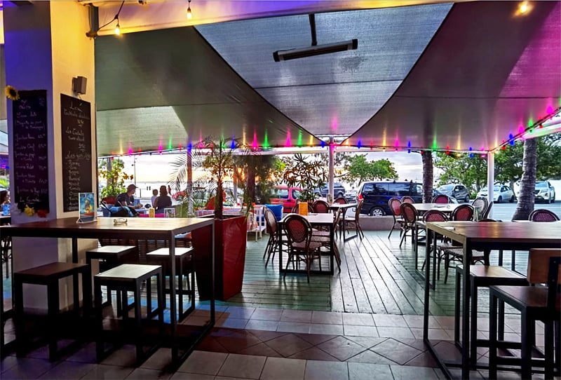 Country Saloon 1