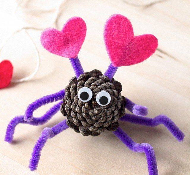 Oaks and Acorns: Pinecone Lovebug 1