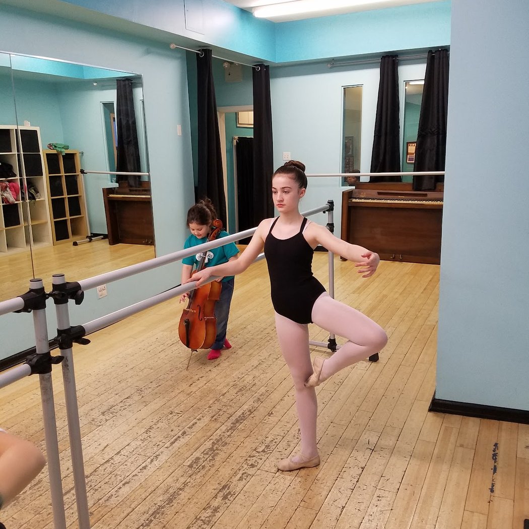 Jeté Dance Center 1