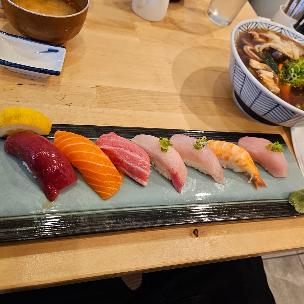 Ari Sushi & Tendon 1