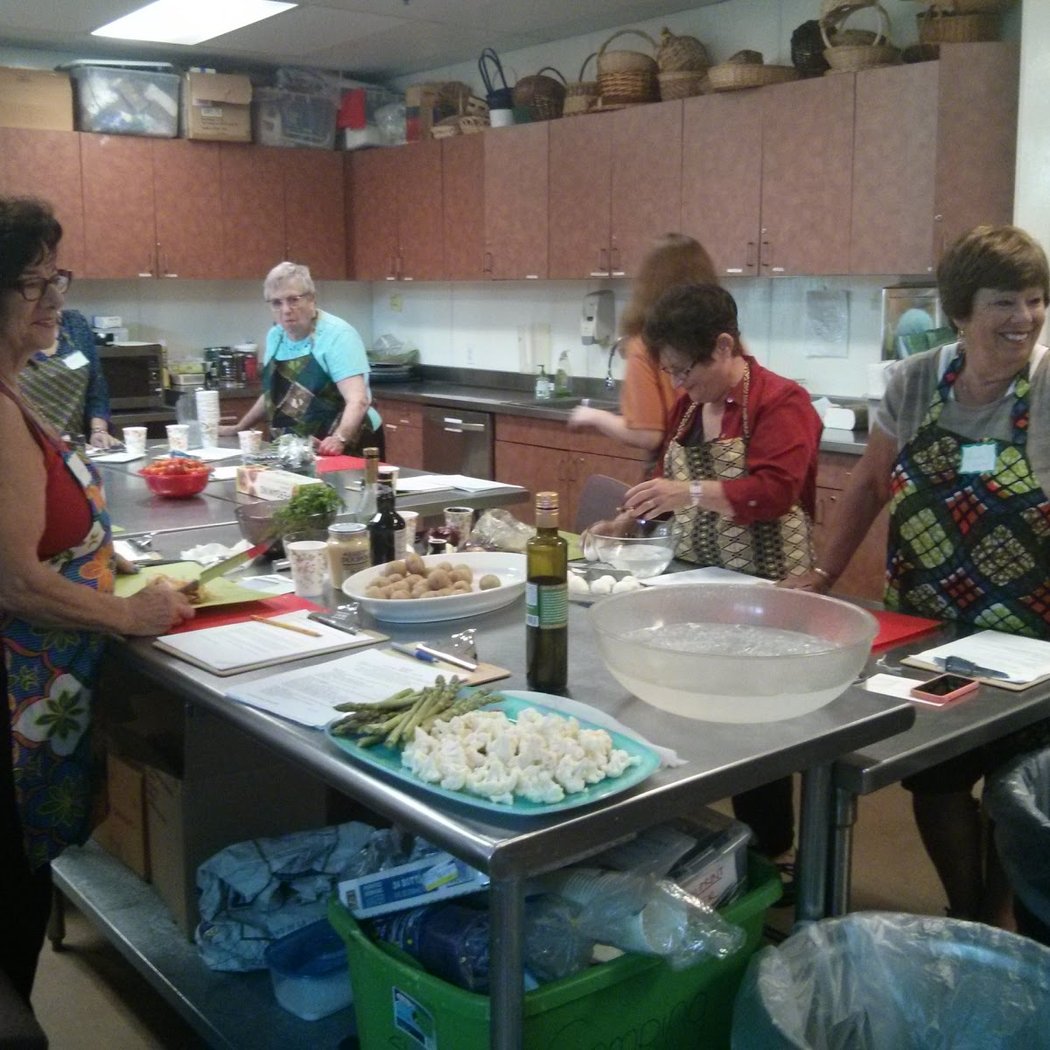 Shabbat Dinner and Learning with Rabbi Elie Kaunfer 3