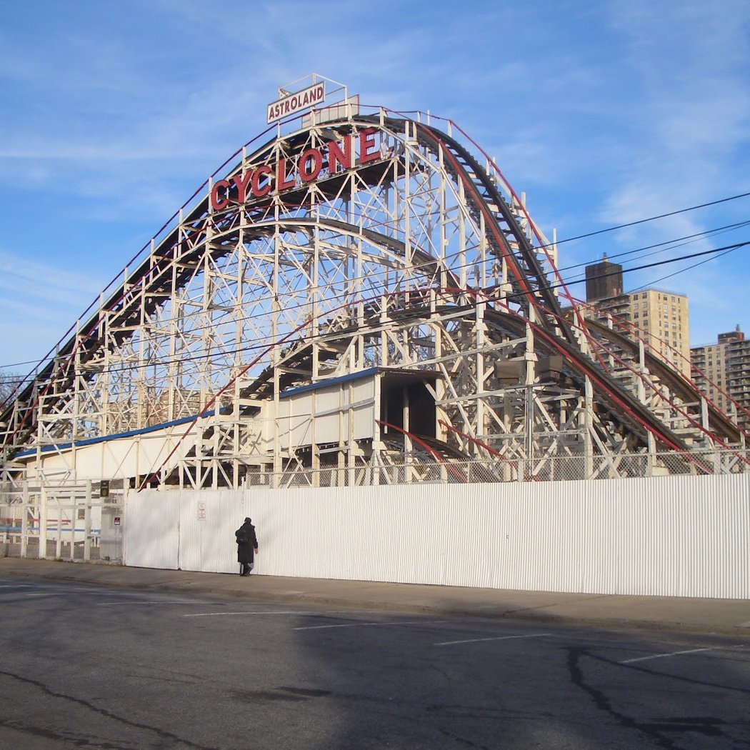 Astroland Amusement Park CLOSED 3