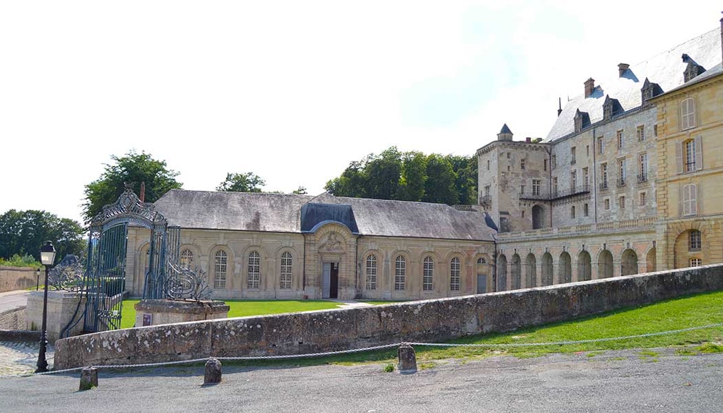 Castle of La Roche-Guyon 1