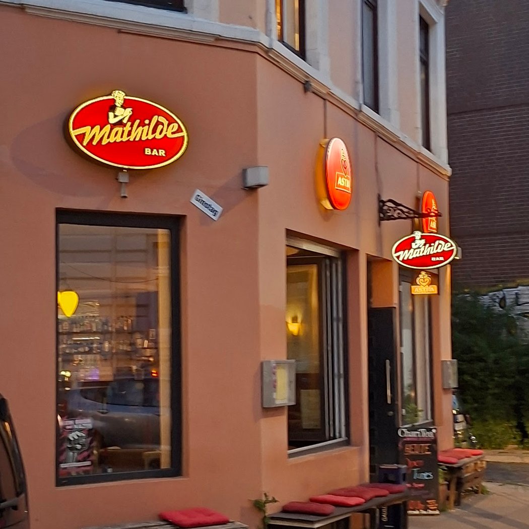 Mathilde Bar 3
