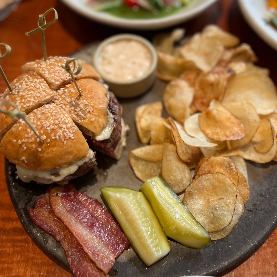 Gramercy Tavern Burger Experience 1