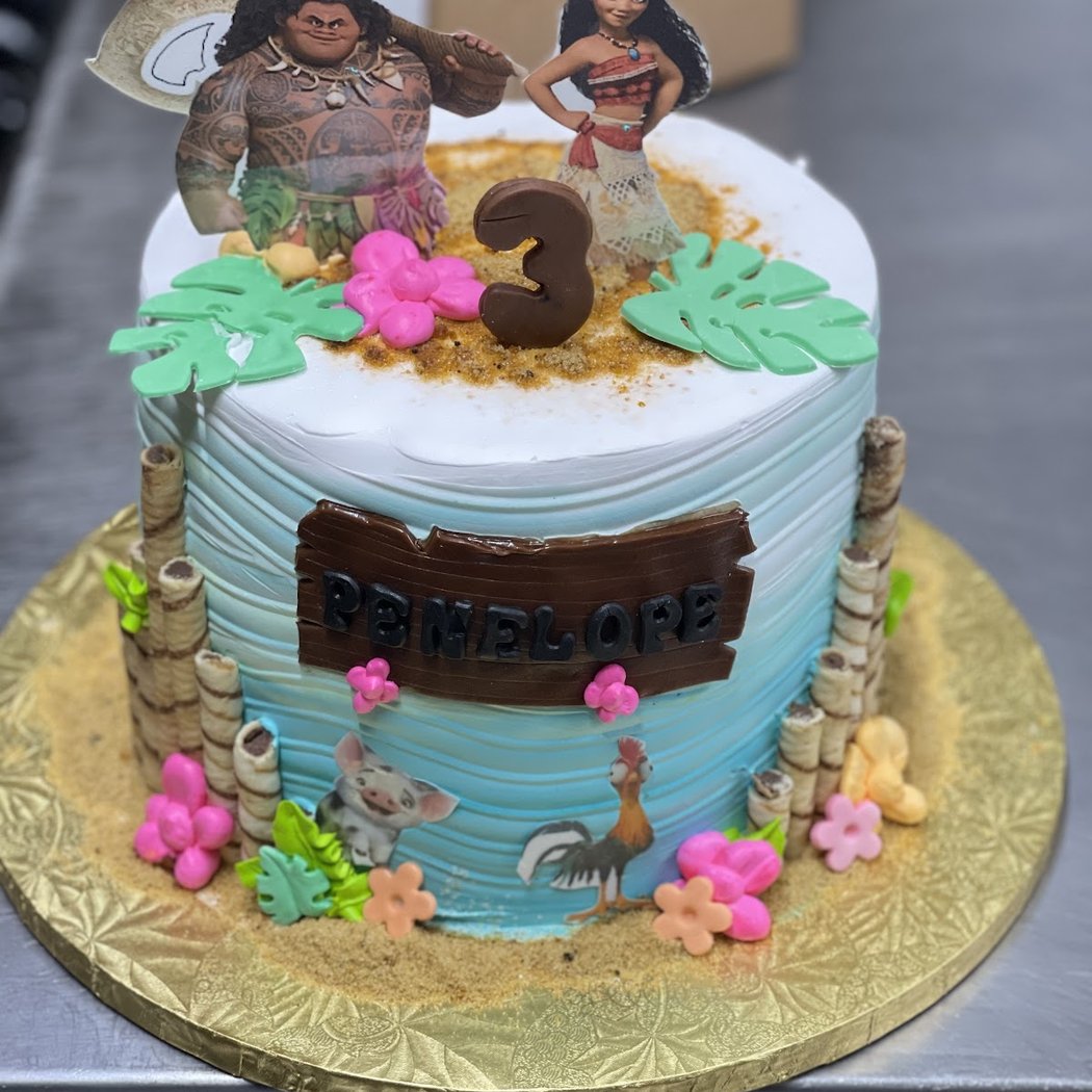 5 Estrellas Bakery & Cafe 1