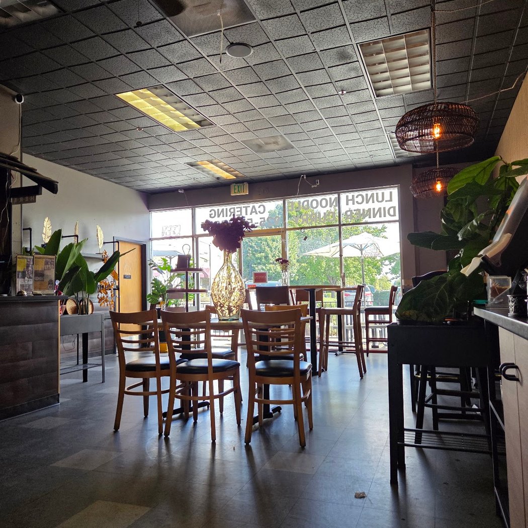 New Thai Eatery & Grill 3