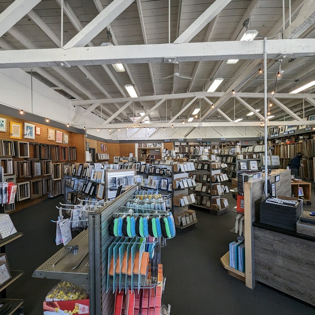 Cheap Pete’s Frame Factory Outlet 3