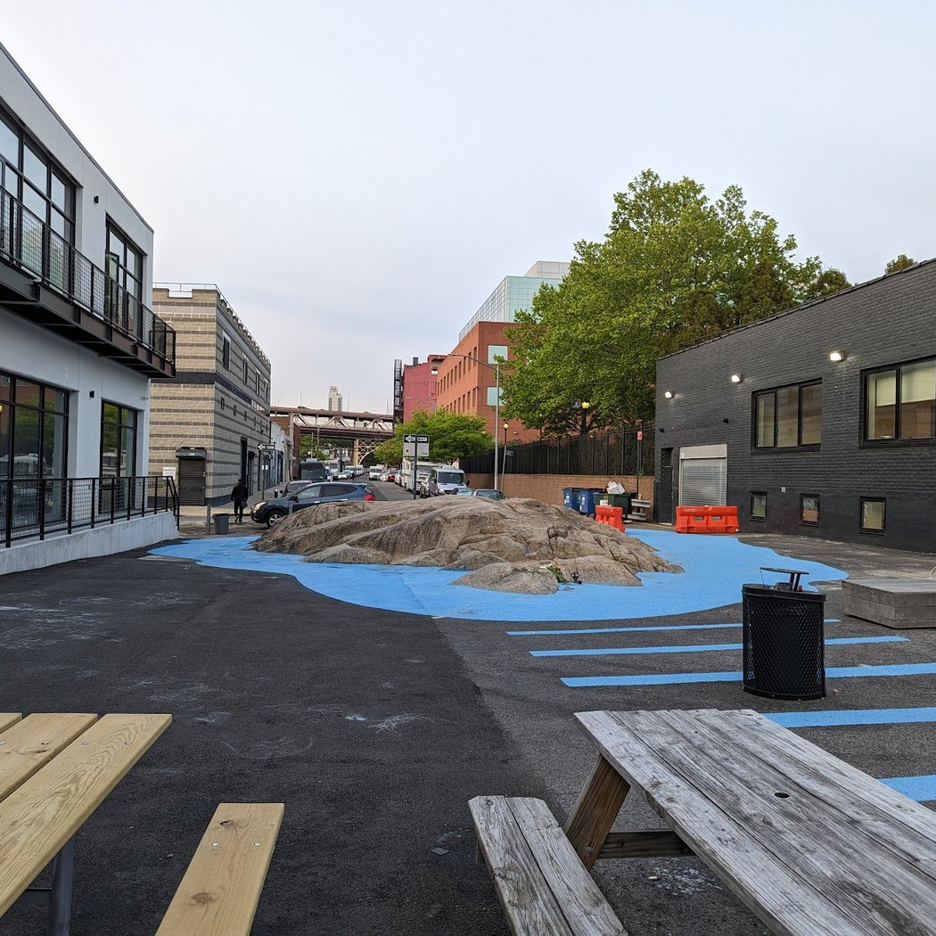 12th Street Public Plaza 1