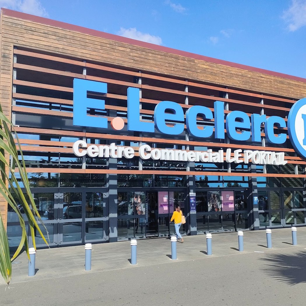 E-Leclerc PORTAIL PITON ST LEU 2
