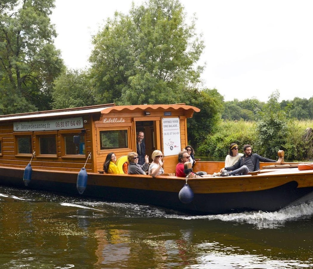 Croisière et repas vignerons à bord de la toue de Nantes 2