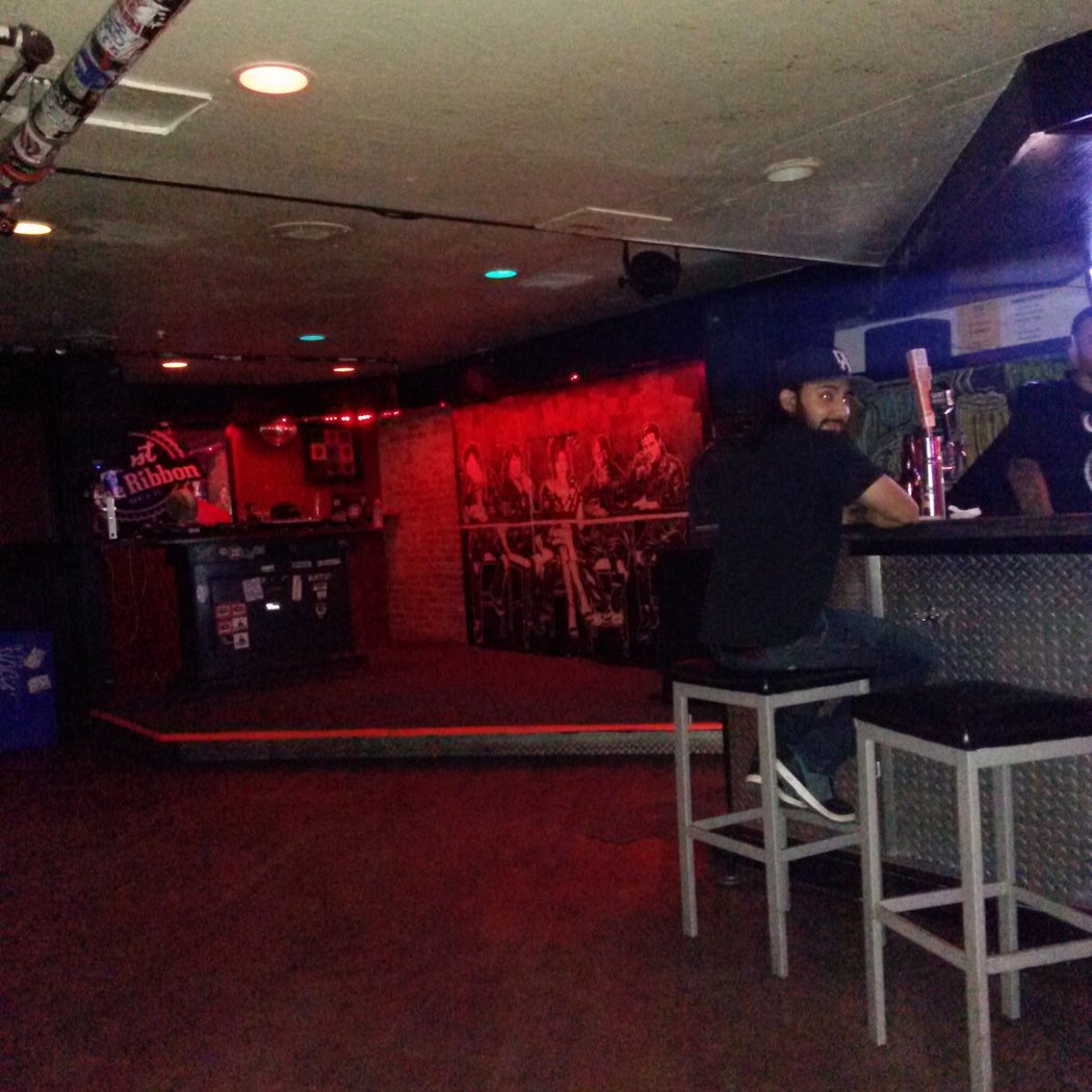 Johnny V's 3