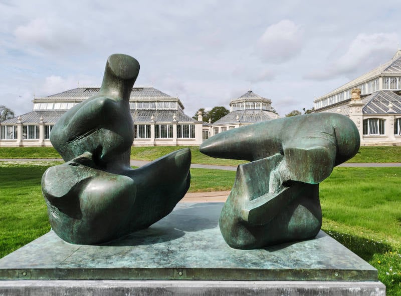Henry Moore: Monumental Nature 5
