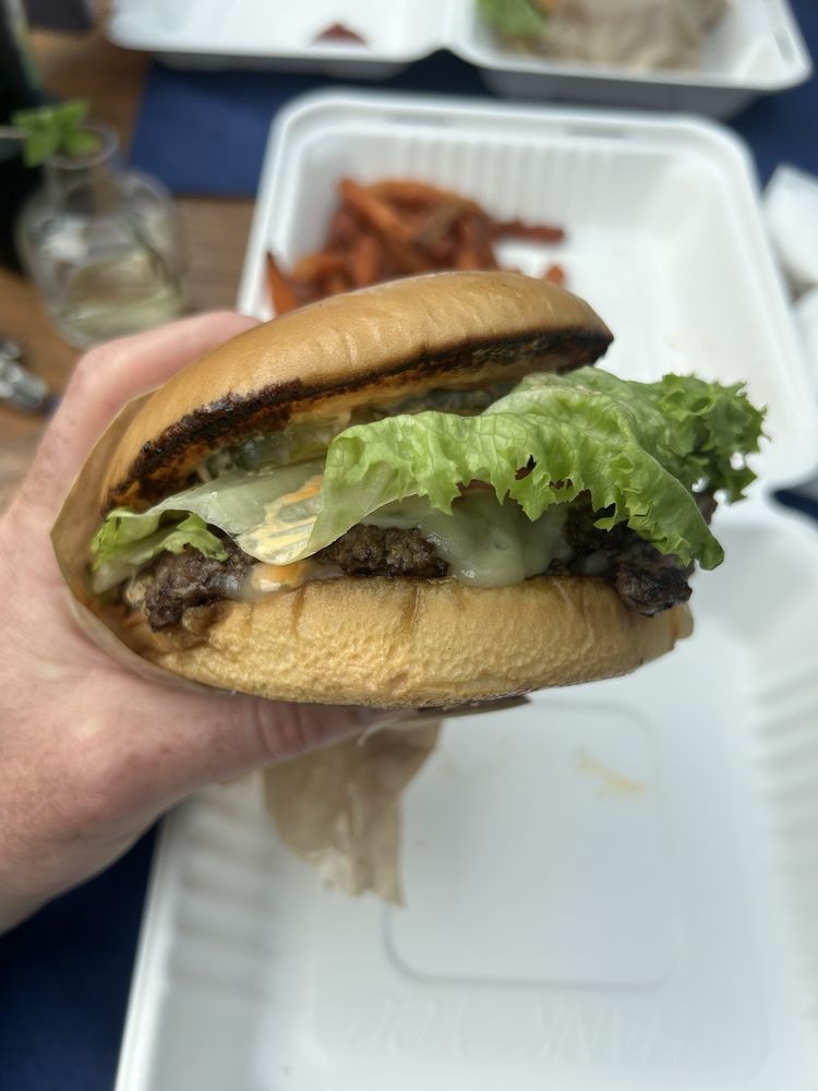 Burger BLVD 3