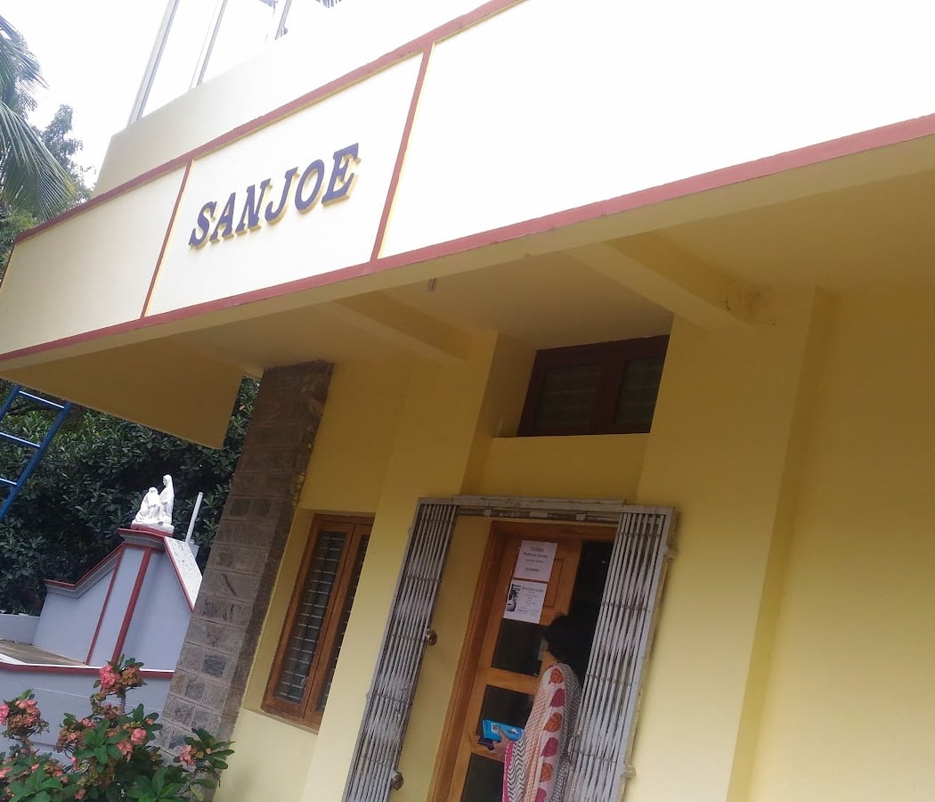 Sanjoe Books and Stationery 2