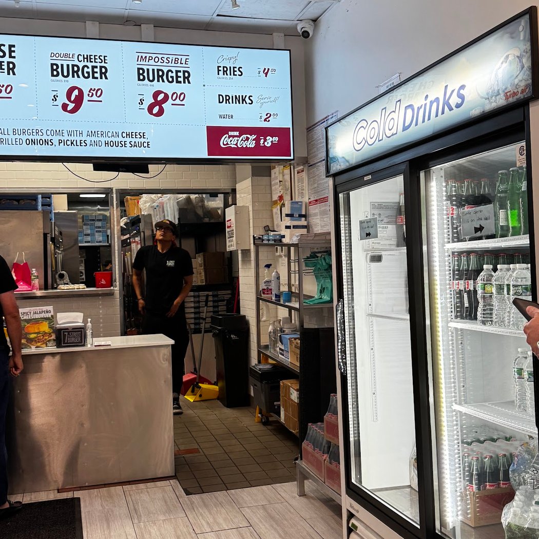 7th Street Burger Financial District 2