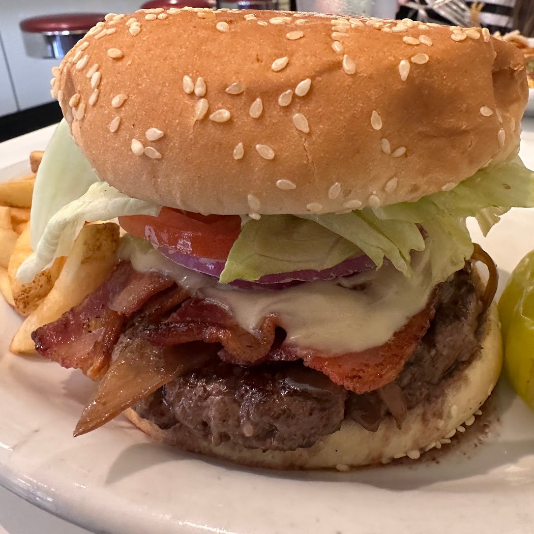 Lori's Diner 1