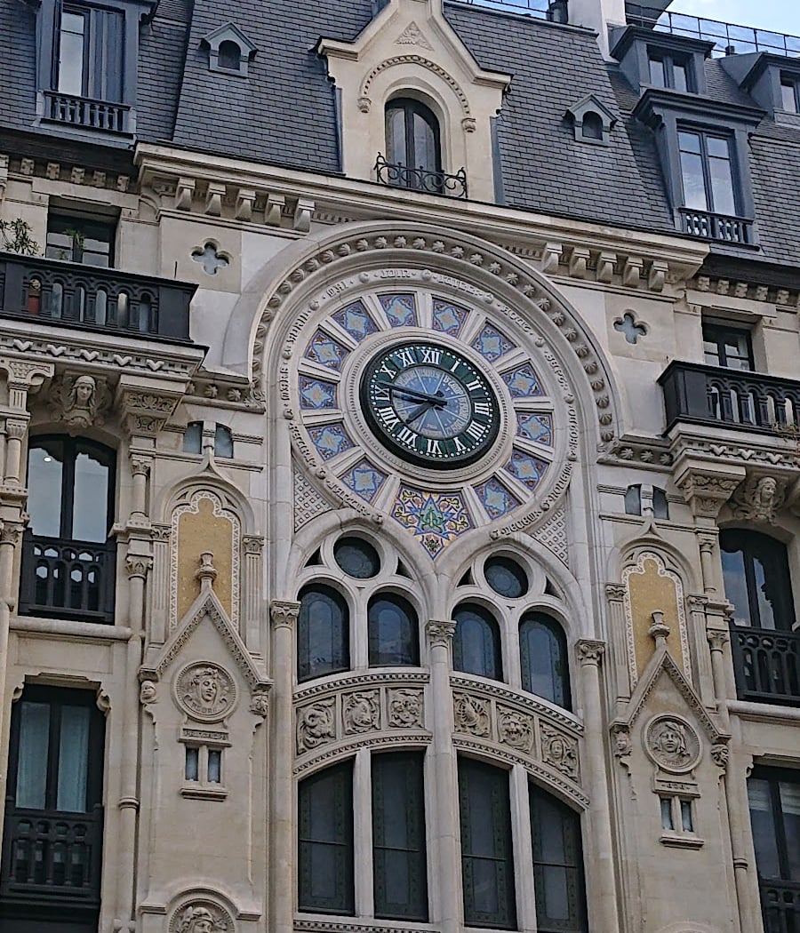 Immeuble cathédrale de la rue Réaumur 3