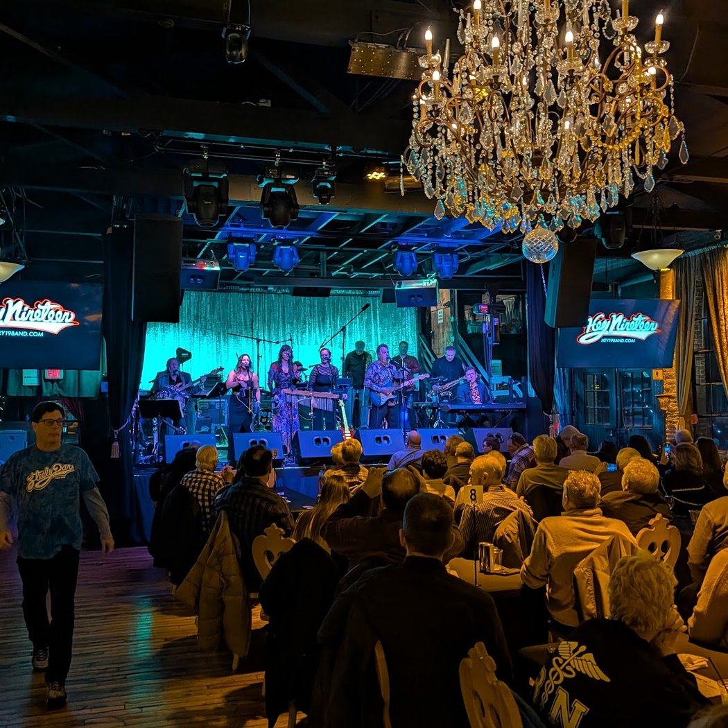 Brunch on a Winter Sunday at SILK FACTORY 1