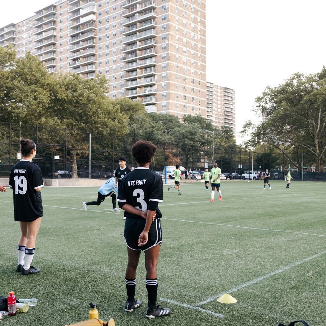 Play Soccer 1