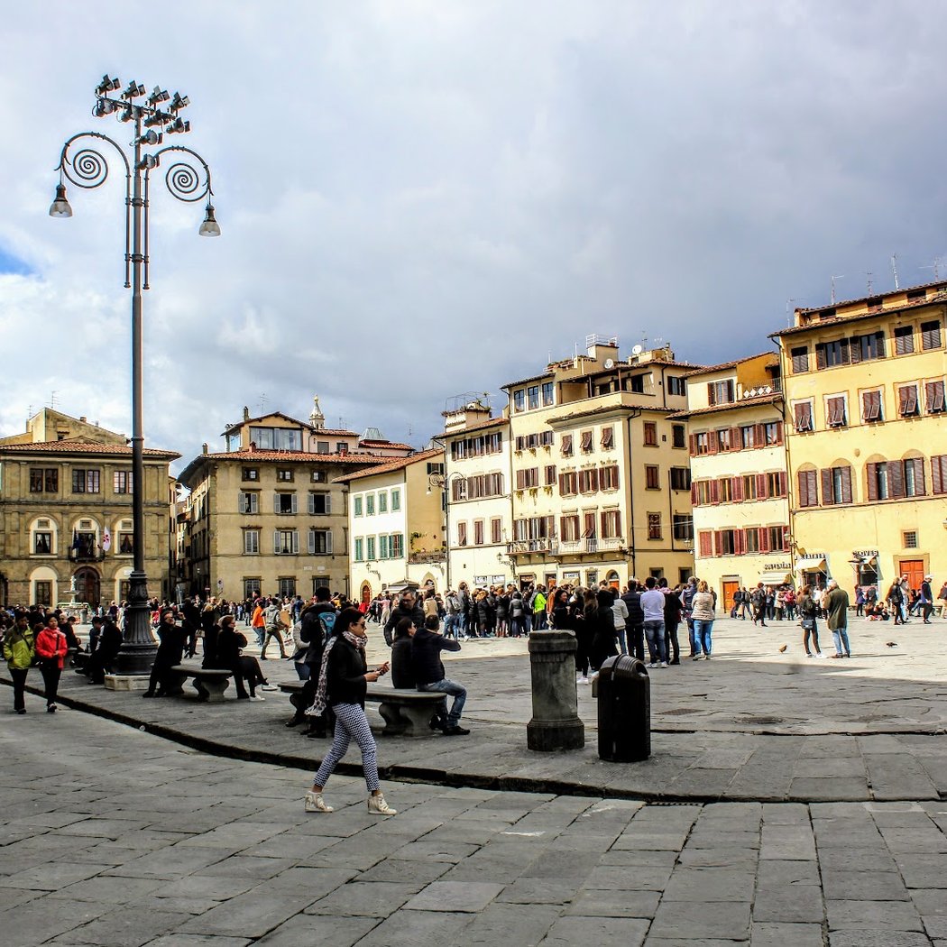 Piazza di Santa Croce 2