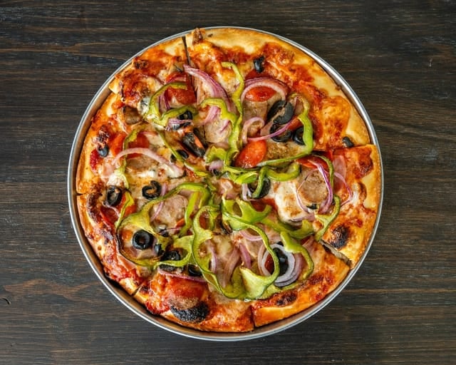 Singas Famous Pizza 1