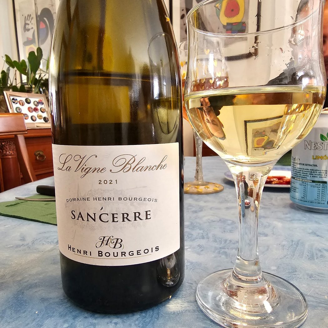 Romantic Loire Valley - The Ultimate Couples’ EV Adventure Through France’s Château Country 1